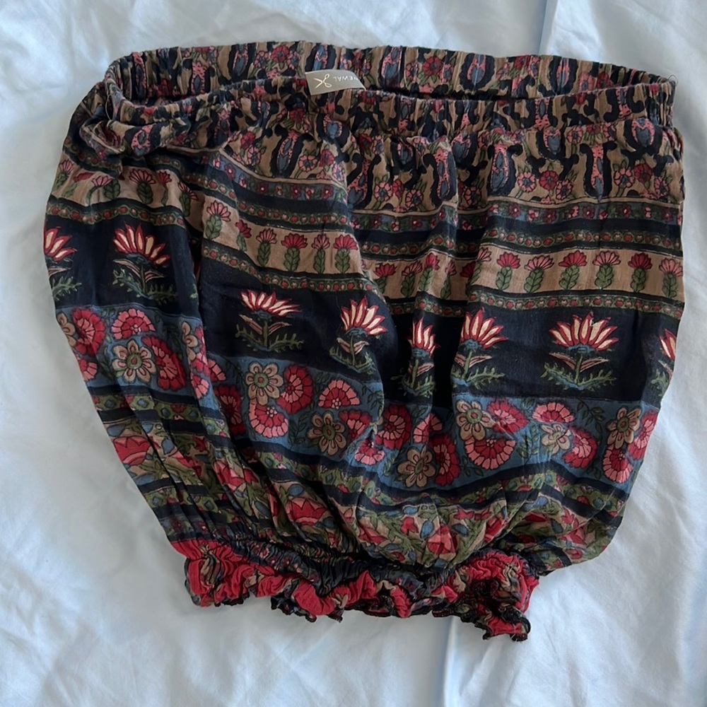 Urban Renewal tube top— vintage feels perfect for summer! Boho vibes ❤️